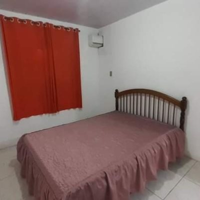 Casa Residencial/Comercial com 60m², 6 garagens, no bairro Rio Vermelho em Florianópolis