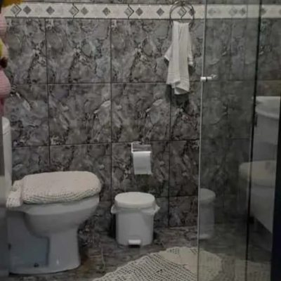 Casa Residencial/Comercial com 60m², 6 garagens, no bairro Rio Vermelho em Florianópolis