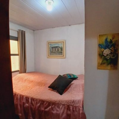 Casa Residencial/Comercial com 60m², 6 garagens, no bairro Rio Vermelho em Florianópolis