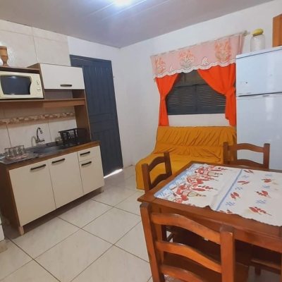 Casa Residencial/Comercial com 60m², 6 garagens, no bairro Rio Vermelho em Florianópolis
