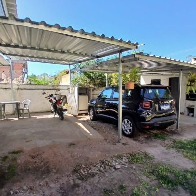 Casa Residencial/Comercial com 60m², 6 garagens, no bairro Rio Vermelho em Florianópolis