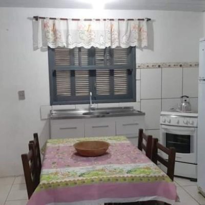 Casa Residencial/Comercial com 60m², 6 garagens, no bairro Rio Vermelho em Florianópolis