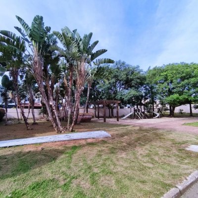 Casa Residencial com 327m², 5 quartos, 3 suítes, 4 garagens, no bairro Ingleses do Rio Vermelho em Florianópolis
