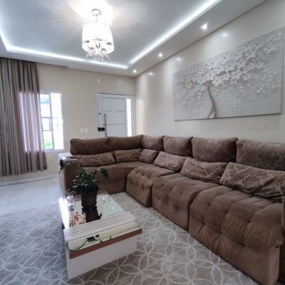 Casa Residencial com 327m², 5 quartos, 3 suítes, 4 garagens, no bairro Ingleses do Rio Vermelho em Florianópolis