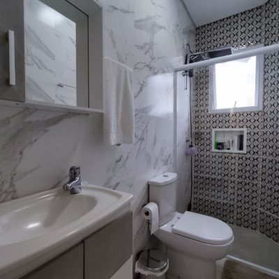 Casa Residencial com 327m², 5 quartos, 3 suítes, 4 garagens, no bairro Ingleses do Rio Vermelho em Florianópolis