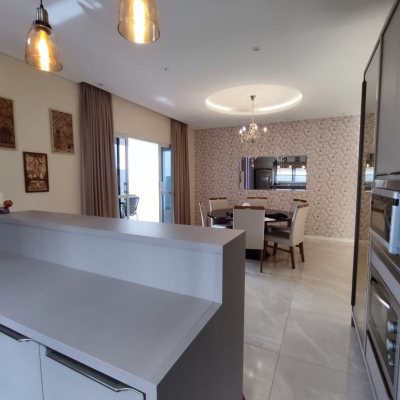 Casa Residencial com 327m², 5 quartos, 3 suítes, 4 garagens, no bairro Ingleses do Rio Vermelho em Florianópolis