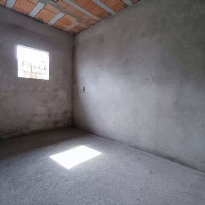 Casa Residencial com 327m², 5 quartos, 3 suítes, 4 garagens, no bairro Ingleses do Rio Vermelho em Florianópolis