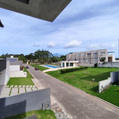 Casa Residencial com 327m², 5 quartos, 3 suítes, 4 garagens, no bairro Ingleses do Rio Vermelho em Florianópolis