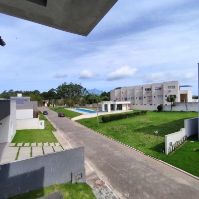 Casa Residencial com 327m², 5 quartos, 3 suítes, 4 garagens, no bairro Ingleses do Rio Vermelho em Florianópolis