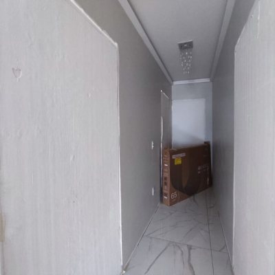 Casa Residencial com 327m², 5 quartos, 3 suítes, 4 garagens, no bairro Ingleses do Rio Vermelho em Florianópolis