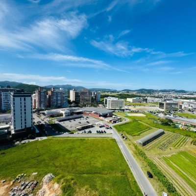 Apartamentos com 98m², 3 quartos, 2 suítes, 2 garagens, no bairro Pedra Branca em Palhoça