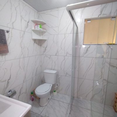 Casa Residencial com 50m², 2 quartos, 2 garagens, no bairro Forquilhinhas em São José