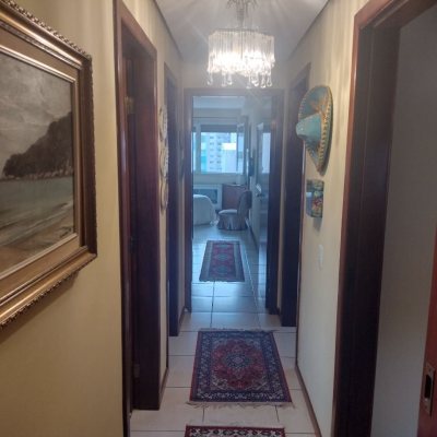 Apartamentos com 140m², 3 quartos, 2 suítes, 2 garagens, no bairro Centro em Florianópolis