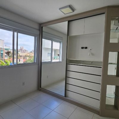 Apartamentos com 71m², 3 quartos, 1 suíte, 1 garagem, no bairro Canasvieiras em Florianópolis