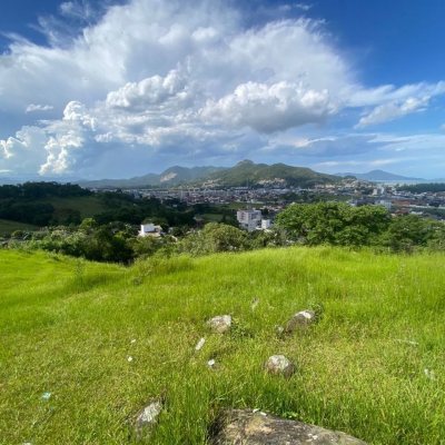 Terreno Comercial/Residencial com 10100m², no bairro Boa Vista em Biguaçu