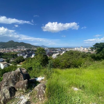 Terreno Comercial/Residencial com 10100m², no bairro Boa Vista em Biguaçu