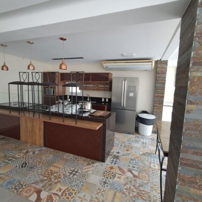 Apartamentos com 88m², 3 quartos, 1 suíte, 1 garagem, no bairro Centro em Florianópolis