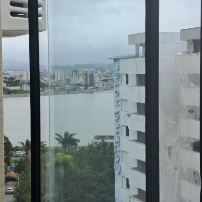 Apartamentos com 88m², 3 quartos, 1 suíte, 1 garagem, no bairro Centro em Florianópolis