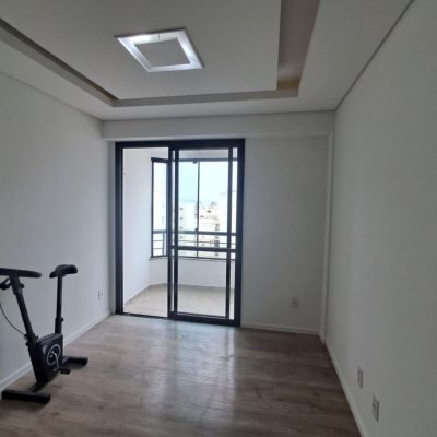 Apartamentos com 88m², 3 quartos, 1 suíte, 1 garagem, no bairro Centro em Florianópolis