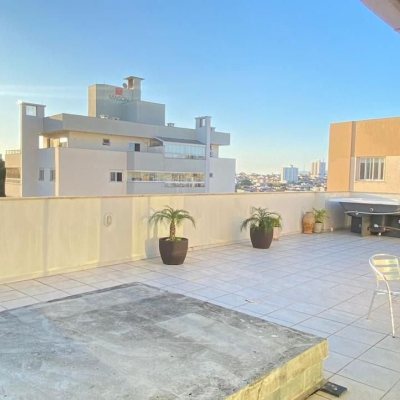 Cobertura com 354m², 3 quartos, 1 suíte, 2 garagens, no bairro Nossa Senhora Do Rosário em São José