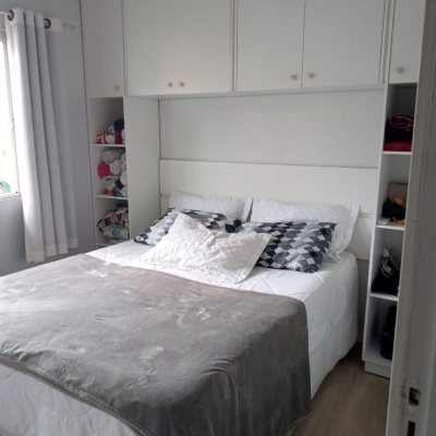 Casa Residencial com 56m², 3 quartos, 1 suíte, 4 garagens, no bairro Rio Vermelho em Florianópolis