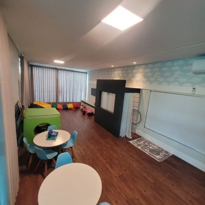 Apartamentos com 102m², 3 quartos, 1 suíte, 2 garagens, no bairro Jardim Atlântico em Florianópolis