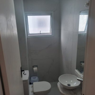 Casa Residencial com 158m², 3 quartos, 3 suítes, 2 garagens, no bairro São João Do Rio Vermelho em Florianópolis