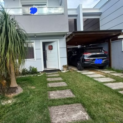 Casa Residencial com 158m², 3 quartos, 3 suítes, 2 garagens, no bairro São João Do Rio Vermelho em Florianópolis
