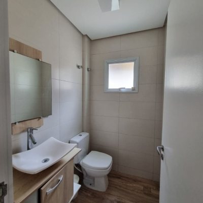 Casa em Condomínio com 517m², 5 quartos, 3 suítes, 4 garagens, no bairro Sambaqui em Florianópolis