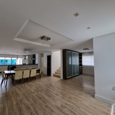 Casa em Condomínio com 517m², 5 quartos, 3 suítes, 4 garagens, no bairro Sambaqui em Florianópolis