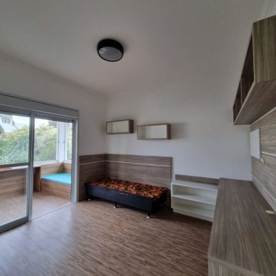 Casa em Condomínio com 517m², 5 quartos, 3 suítes, 4 garagens, no bairro Sambaqui em Florianópolis