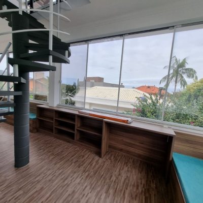 Casa em Condomínio com 517m², 5 quartos, 3 suítes, 4 garagens, no bairro Sambaqui em Florianópolis