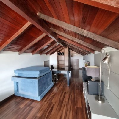 Casa em Condomínio com 517m², 5 quartos, 3 suítes, 4 garagens, no bairro Sambaqui em Florianópolis