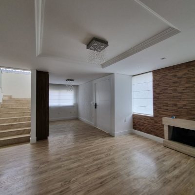 Casa em Condomínio com 517m², 5 quartos, 3 suítes, 4 garagens, no bairro Sambaqui em Florianópolis