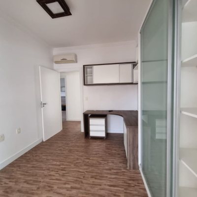 Casa em Condomínio com 517m², 5 quartos, 3 suítes, 4 garagens, no bairro Sambaqui em Florianópolis