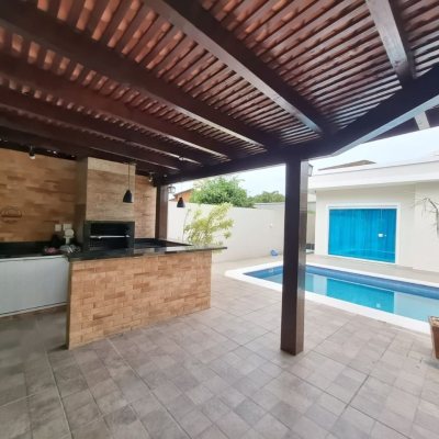 Casa em Condomínio com 517m², 5 quartos, 3 suítes, 4 garagens, no bairro Sambaqui em Florianópolis