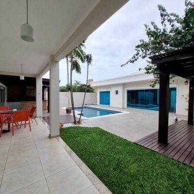 Casa em Condomínio com 517m², 5 quartos, 3 suítes, 4 garagens, no bairro Sambaqui em Florianópolis
