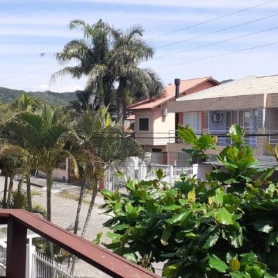 Casa Residencial com 114m², 3 quartos, 1 suíte, 1 garagem, no bairro Ingleses em Florianópolis