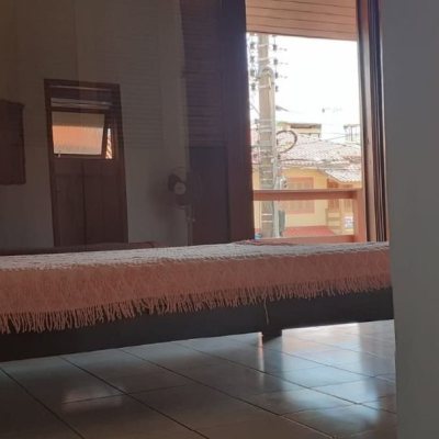 Casa Residencial com 114m², 3 quartos, 1 suíte, 1 garagem, no bairro Ingleses em Florianópolis