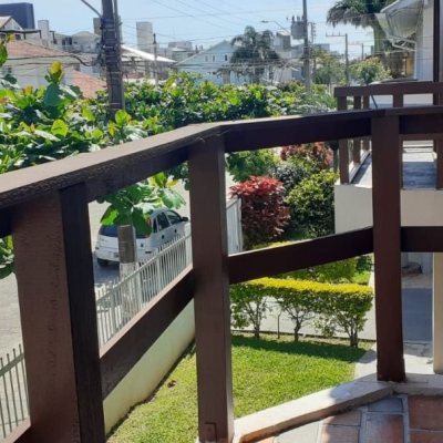 Casa Residencial com 114m², 3 quartos, 1 suíte, 1 garagem, no bairro Ingleses em Florianópolis