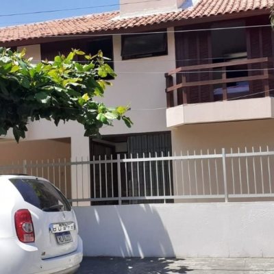 Casa Residencial com 114m², 3 quartos, 1 suíte, 1 garagem, no bairro Ingleses em Florianópolis