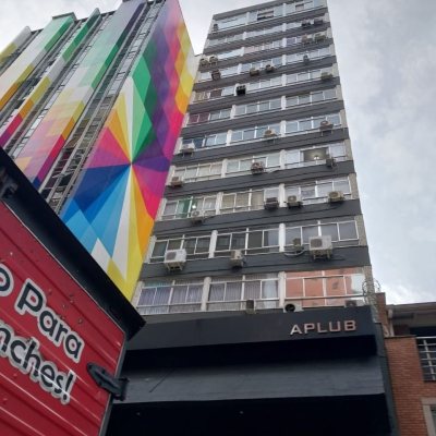 Sala com 37m², no bairro Centro em Florianópolis