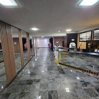 Sala com 37m², no bairro Centro em Florianópolis