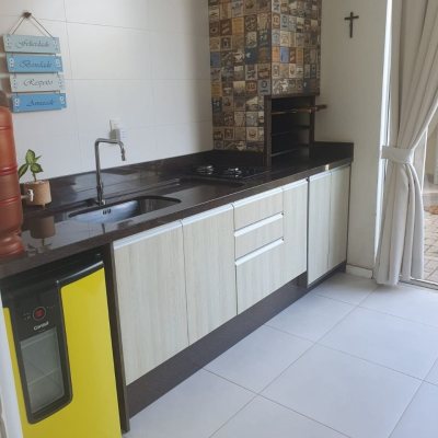 Casa em Condomínio com 169m², 3 quartos, 3 suítes, 1 garagem, no bairro Cachoeira Do Bom Jesus em Florianópolis