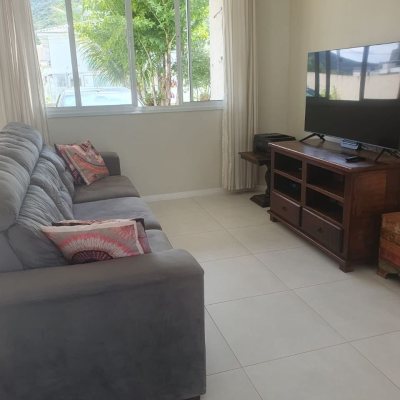 Casa em Condomínio com 169m², 3 quartos, 3 suítes, 1 garagem, no bairro Cachoeira Do Bom Jesus em Florianópolis