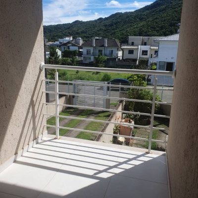 Casa em Condomínio com 169m², 3 quartos, 3 suítes, 1 garagem, no bairro Cachoeira Do Bom Jesus em Florianópolis
