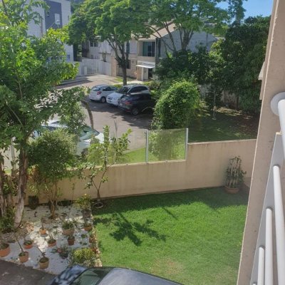 Casa em Condomínio com 169m², 3 quartos, 3 suítes, 1 garagem, no bairro Cachoeira Do Bom Jesus em Florianópolis