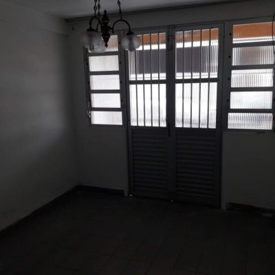 Casa Residencial com 74m², 4 quartos, 1 garagem, no bairro Coloninha em Florianópolis
