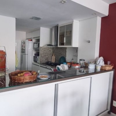 Apartamentos com 106m², 3 quartos, 1 suíte, 2 garagens, no bairro Barreiros em São José