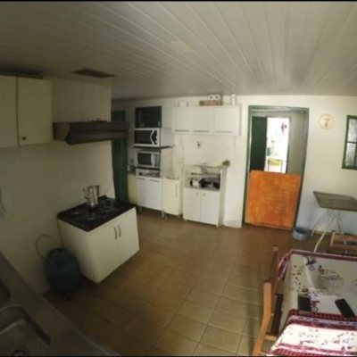 Casa Residencial com 110m², 4 quartos, 1 suíte, 2 garagens, no bairro Forquilhinhas em São José